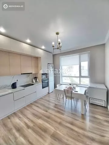 3-комнатная квартира, этаж 4 из 12, 100 м²