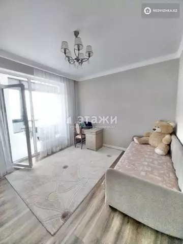 3-комнатная квартира, этаж 4 из 12, 100 м²