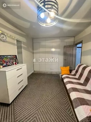1-комнатная квартира, этаж 3 из 5, 30 м²