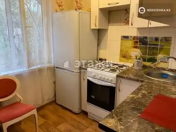 1-комнатная квартира, этаж 4 из 4, 33 м²