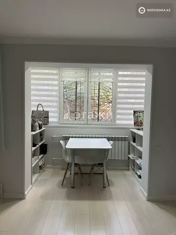 2-комнатная квартира, этаж 1 из 4, 42 м²