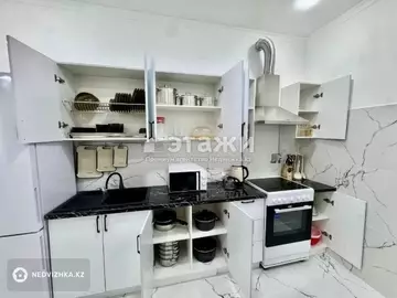 3-комнатная квартира, этаж 3 из 18, 56 м²
