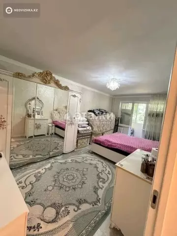 1-комнатная квартира, этаж 3 из 4, 32 м²