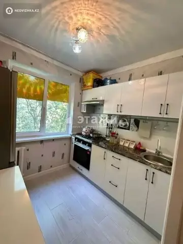 1-комнатная квартира, этаж 3 из 4, 32 м²