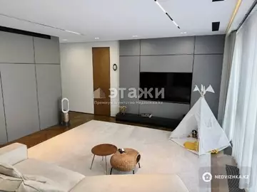 3-комнатная квартира, этаж 5 из 5, 140 м²