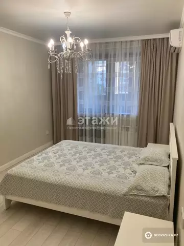 2-комнатная квартира, этаж 5 из 15, 67 м², на длительный срок