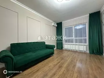 2-комнатная квартира, этаж 13 из 17, 80 м², на длительный срок