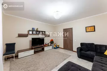 2-комнатная квартира, этаж 14 из 18, 80 м²