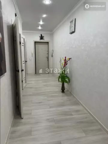 3-комнатная квартира, этаж 6 из 10, 82 м²