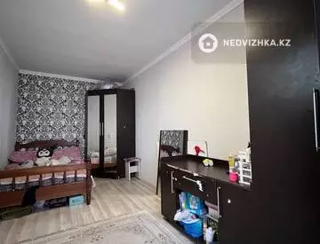 2-комнатная квартира, этаж 3 из 5, 47 м²