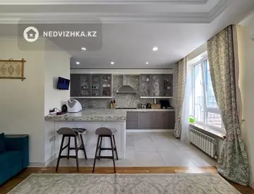 5-комнатная квартира, этаж 5 из 9, 236 м²