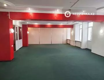 Здание, 4 этажа, 3 946 м²