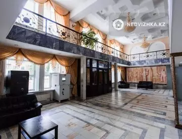 Здание, 4 этажа, 3 946 м²