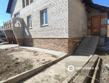 4-комнатный дом, 8 соток, 218 м²