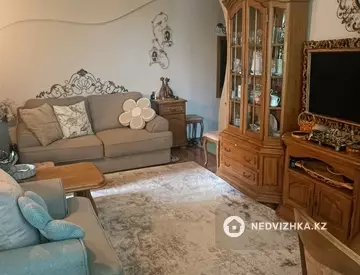 2-комнатная квартира, этаж 4 из 5, 48 м²