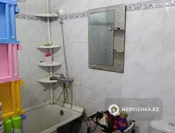 3-комнатная квартира, этаж 4 из 4, 58 м²