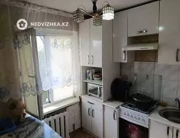 3-комнатная квартира, этаж 4 из 4, 58 м²
