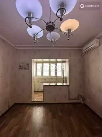 1-комнатная квартира, этаж 4 из 5, 33 м²