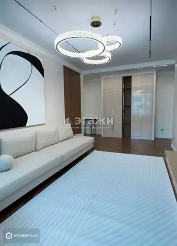 3-комнатная квартира, этаж 7 из 9, 100 м²
