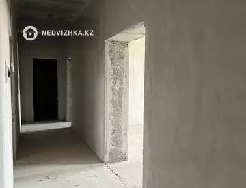 3-комнатная квартира, этаж 3 из 3, 102 м²