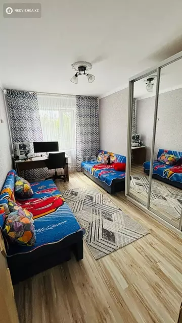 2-комнатная квартира, этаж 3 из 10, 51 м²