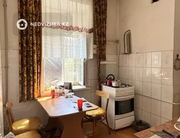 2-комнатная квартира, этаж 2 из 3, 50 м²