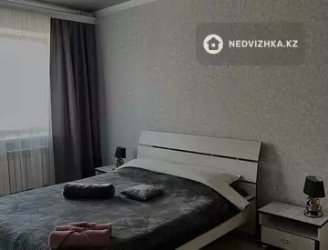 2-комнатная квартира, этаж 8 из 10, 68 м², посуточно