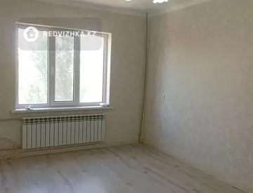 1-комнатная квартира, этаж 4 из 5, 36 м²