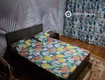 1-комнатная квартира, этаж 3 из 5, 28 м², по часам