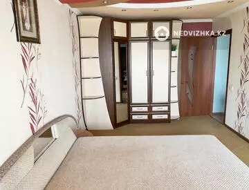 2-комнатная квартира, этаж 4 из 9, 50 м²