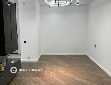 2-комнатная квартира, этаж 4 из 16, 40 м²