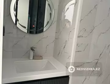 2-комнатная квартира, этаж 4 из 16, 40 м²