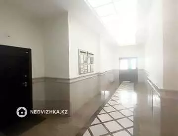Офисное помещение, этаж 1 из 10, в жилом доме, 387 м²