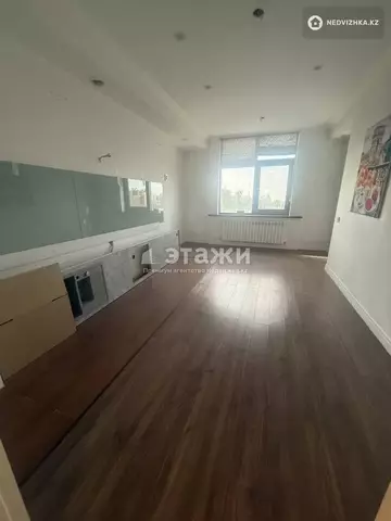 2-комнатная квартира, этаж 4 из 13, 90 м²