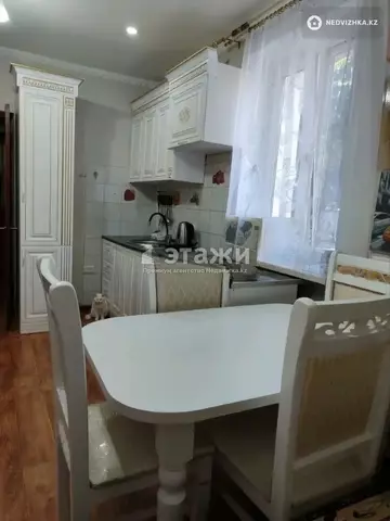 2-комнатная квартира, этаж 2 из 3, 40 м²