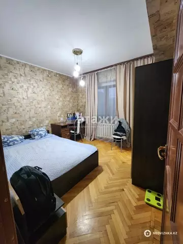 3-комнатная квартира, этаж 4 из 7, 70 м²