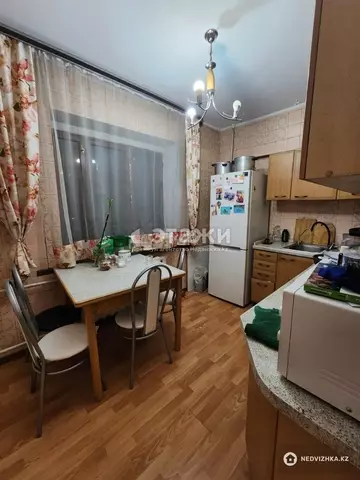 3-комнатная квартира, этаж 4 из 7, 70 м²