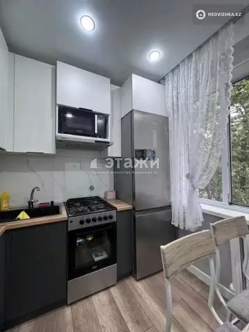1-комнатная квартира, этаж 3 из 4, 33 м²