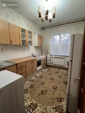 1-комнатная квартира, этаж 2 из 9, 42 м²