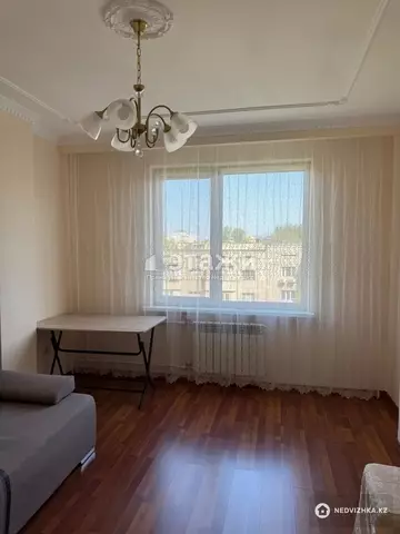 2-комнатная квартира, этаж 6 из 10, 62 м², на длительный срок