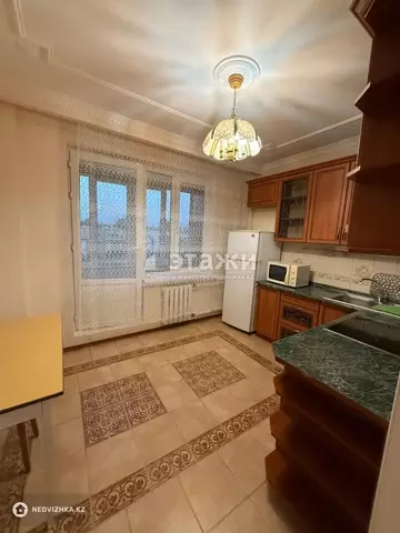 2-комнатная квартира, этаж 6 из 10, 62 м², на длительный срок
