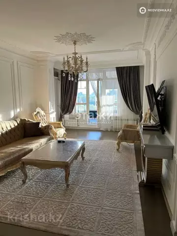 4-комнатная квартира, этаж 6 из 6, 130 м²