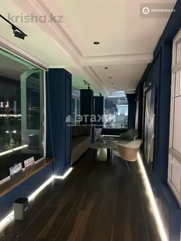 4-комнатная квартира, этаж 6 из 6, 130 м²