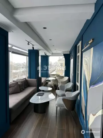 4-комнатная квартира, этаж 6 из 6, 130 м²
