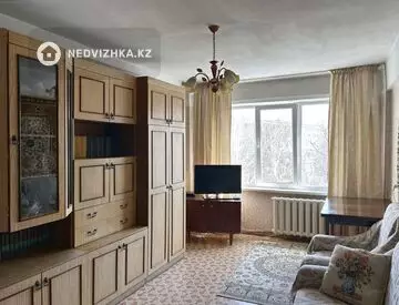 4-комнатная квартира, этаж 4 из 5, 85 м²