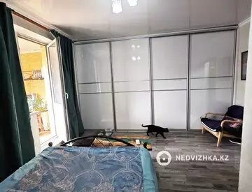 2-комнатная квартира, этаж 9 из 10, 52 м²