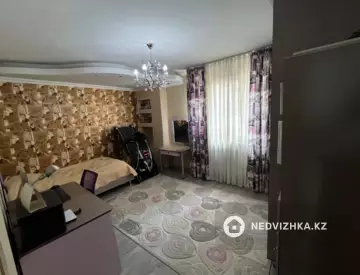 4-комнатная квартира, этаж 10 из 14, 170 м²
