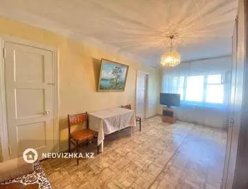 3-комнатная квартира, этаж 2 из 4, 55 м²
