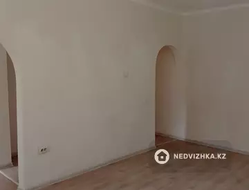 1-комнатная квартира, этаж 1 из 5, 36 м²