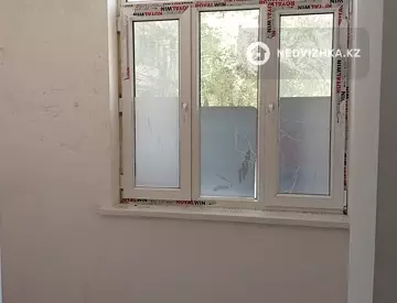 1-комнатная квартира, этаж 1 из 5, 36 м²